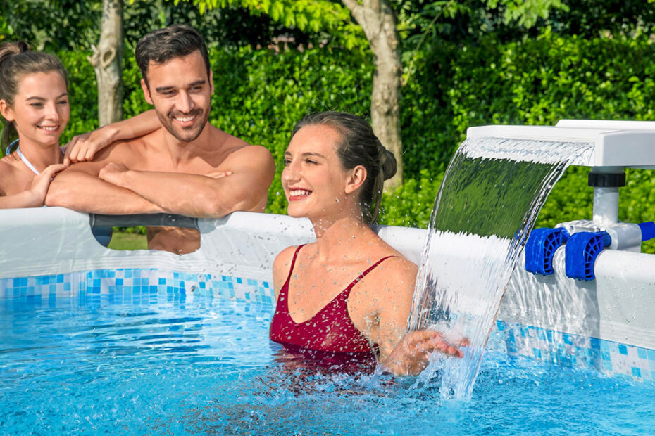 Accessoires Nettoyage Piscine : Aspirateurs, Pompes et Filtres