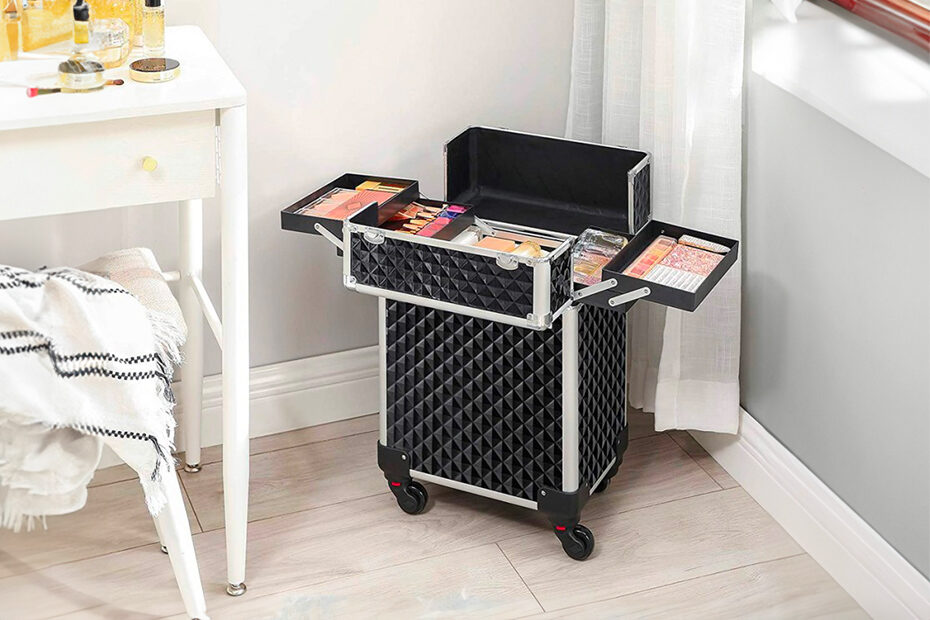 come-scegliere-la-valigetta-porta-trucchi-e-il-trolley-make-up